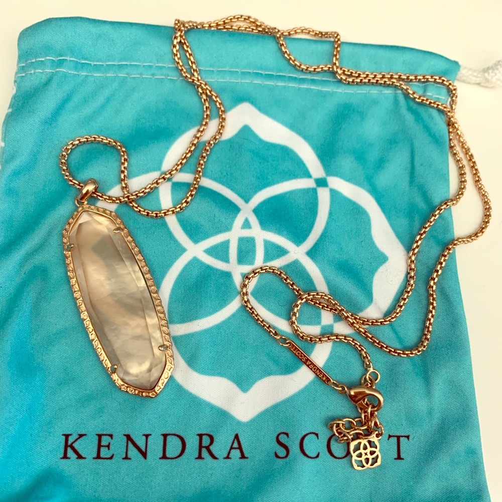 Rose Gold Kendra Scott Necklace. Good Condition.